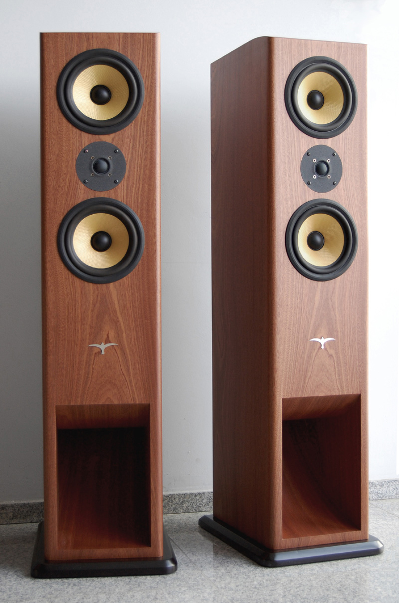 B&W Bowers Wilkins Two way BVR Short Horns Speakers